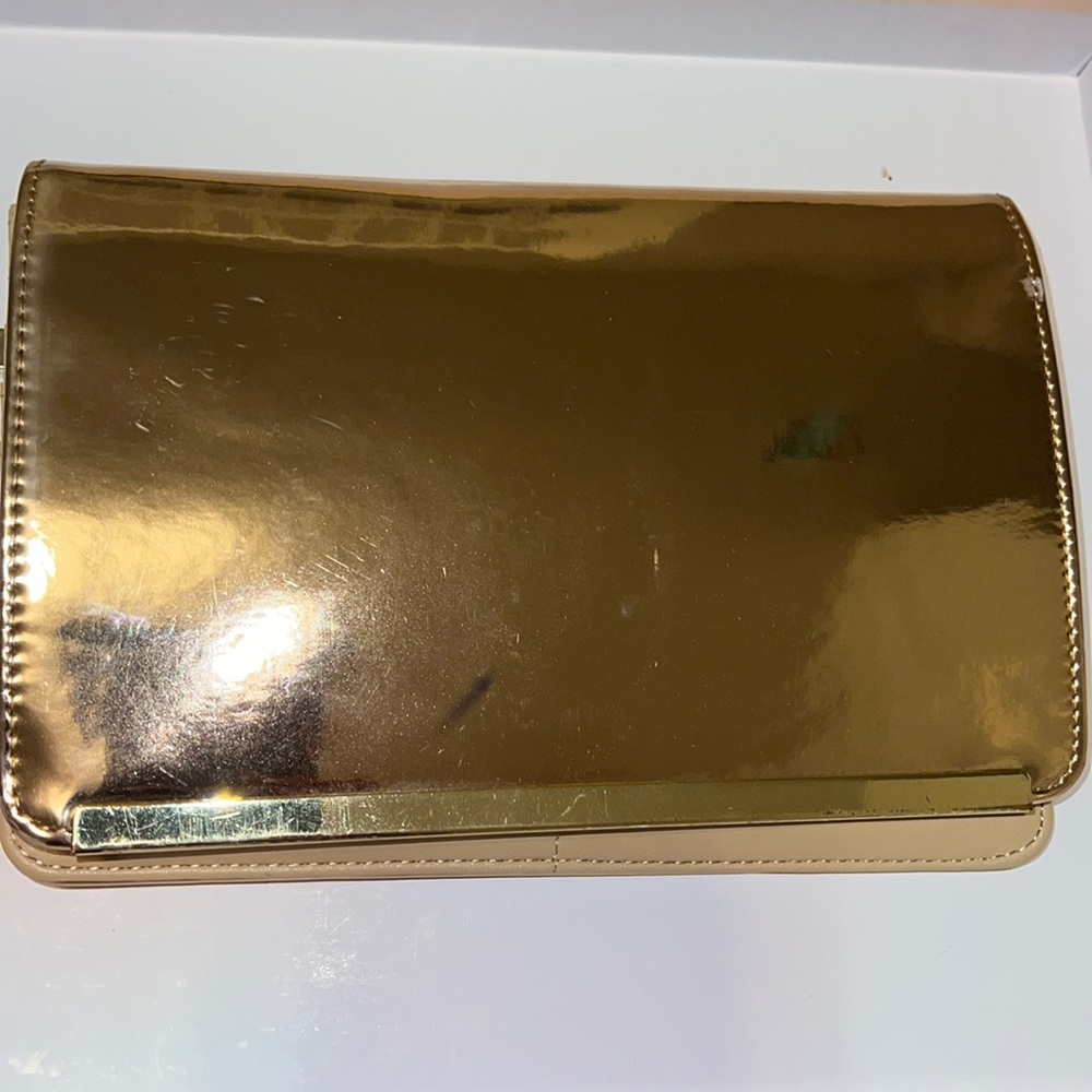 Gold clutch
